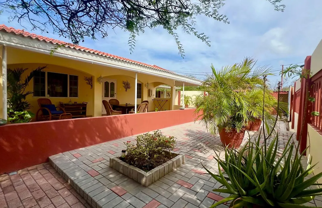Bubali Gardens - Eagle Beach'S Oasis-1